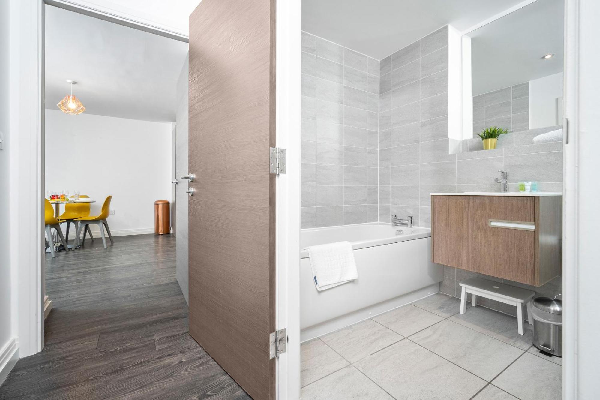 New Luxe Apartment - Secure Parking - Birmingham City Centre - Netflix - Wifi - Top Rated - 54M Esterno foto